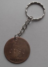 CHIPPENHAM TOWN FC KEYRING