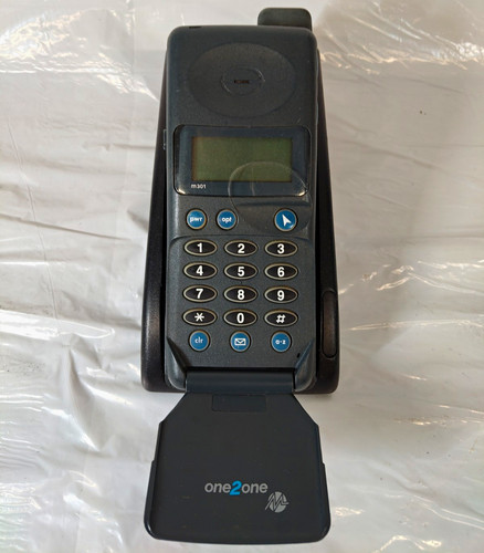 Motorola one2one m301 flip - m301,