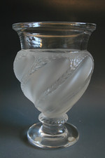 LALIQUE ERMENONVILLE GLASS VASE
