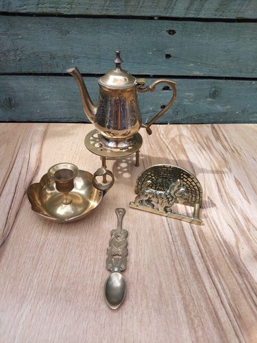 Miniature brass items kettle - brass,
