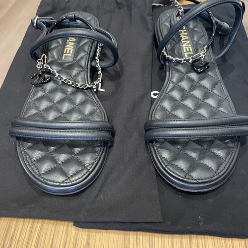 Authentic chanel black quilted - chanel,