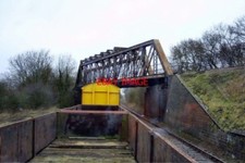 PHOTO  2002 RAILWAY BRIDGE AT