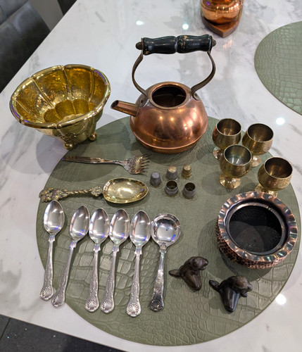 Mixed metal collectables - mixed, job