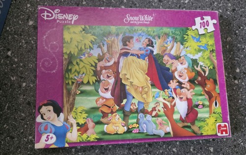 Snow white - snow,