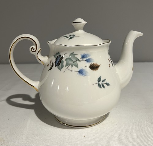 Colclough china braganza - colclough, ‘braganza’