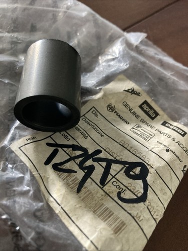 Aprilia b016583 spacer - aprilia,