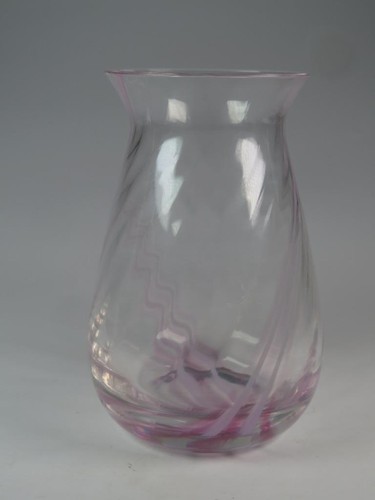 Striking caithness art glass - caithness,