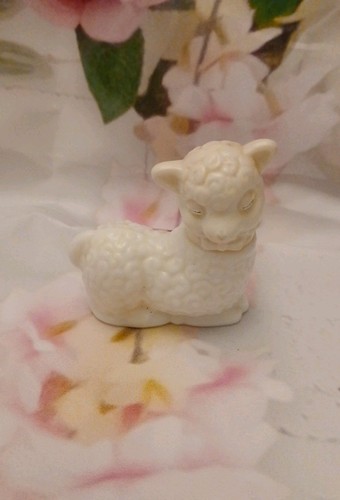 Vintage little lamb avon - vintage,