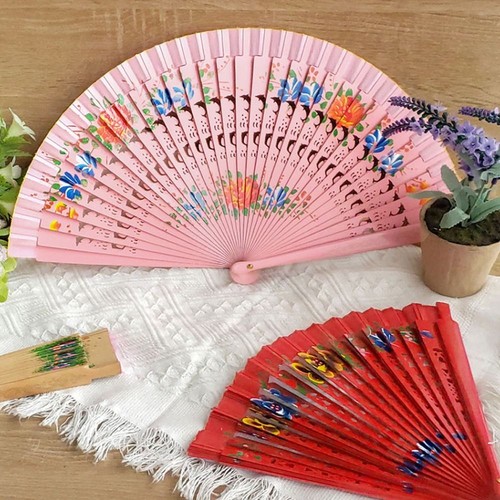 1pc hand held flower - 1pc,