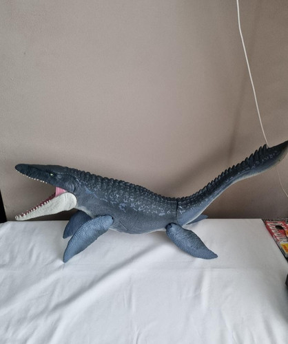 2017 mattel jurassic - 27”,
