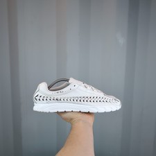 UK 9 - Nike Mayfly Woven