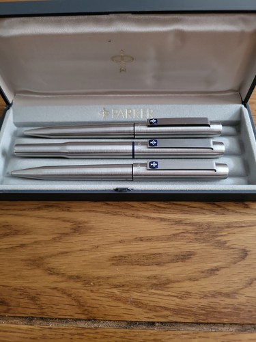 Vintage parker blue trim - vintage,