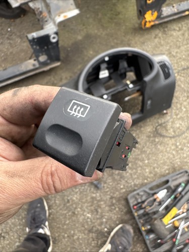 Saxo rear window heater switch - saxo,