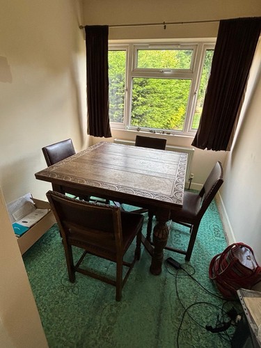 Beautiful extendable refectory