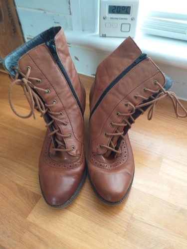 Reiker brogue ankle boot brown