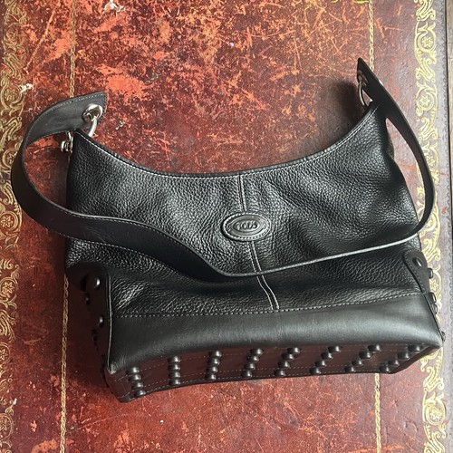 Gorgeous black leather tod - gorgeous, tod’s