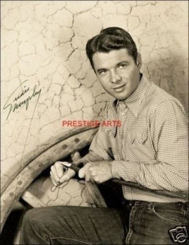 Audie murphy signed photo - audie,