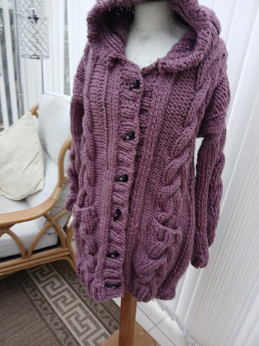 Hand knitted ladies - bn,