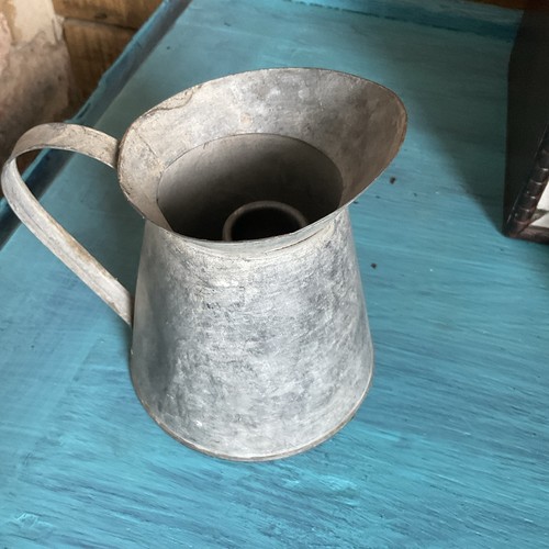 Galvanised metal handled - metal,