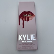 KYLIE MATTE LIP KIT: Liquid