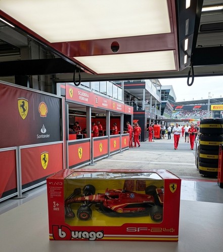 Bburago ferrari - bburago, sf-24
