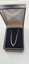 9ct Gold V shaped flat