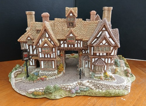 Lilliput lane kings - lane, arms