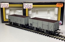 2 Dapol B115 21 Ton 9 Plank Mineral Wagons in BR Grey E30996 - OO Gauge - VNMIB