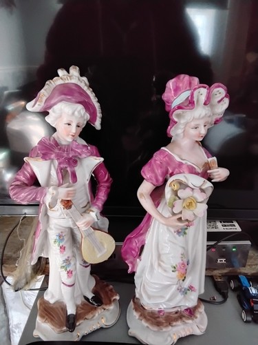 Porcelain figurines pink - porcelain,