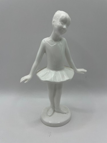Coalport moment figurine - moment,