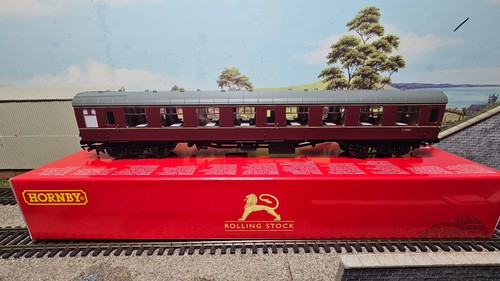 R40517 hornby mk1 - br, coach