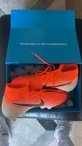 Brand new rare - retro, nike
