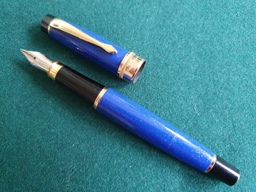 Pierre cardin fountain - pierre, pen