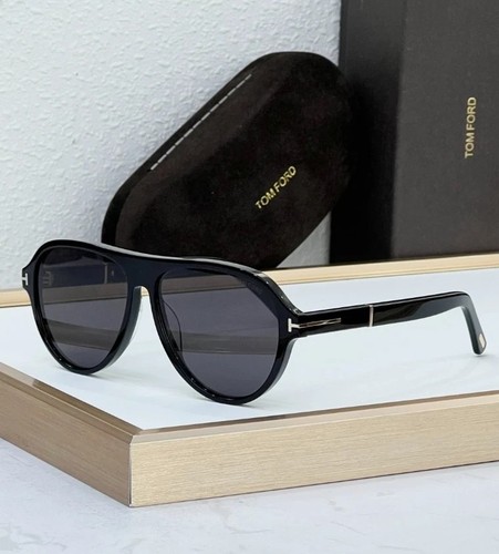 Nwt tom ford quincy - ford, pilot