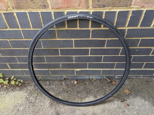 Giant 700x 25mm road bike - giant,