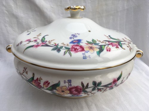 Wedgwood bone china - white, gold