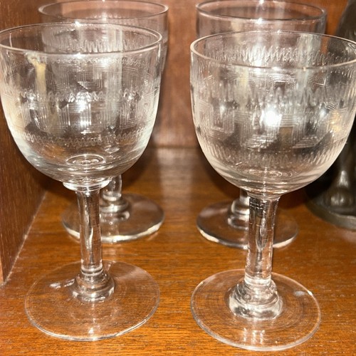Small etched glass - ,