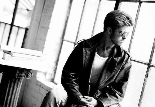 George michael unsigned - unsigned, 8"x6"