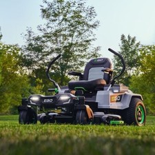 EGO ZT5201EL Z6 Zero-Turn Ride On Lawnmower 132cm (Side discharge, Mulch plug)