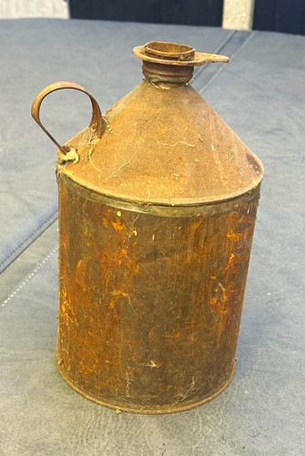 Vintage metal oil - vintage, can