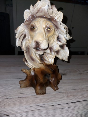 Figurine animals head lion - animals,