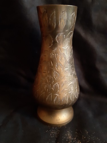 Vintage small etched brass bud - small,