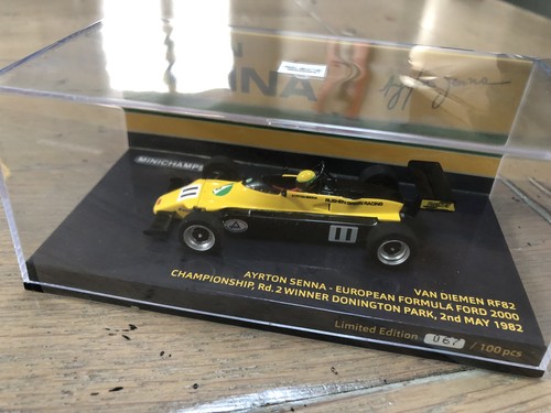 Minichamps 67 100 - 1/43, #67/100