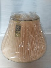 Thomas Blakemore Lampshade gold round (lot115)