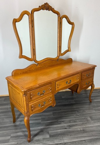 Vintage dressing table with - vintage,