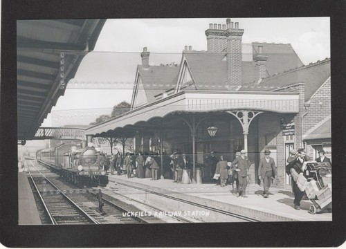 Uckfield railway station - uckfield,