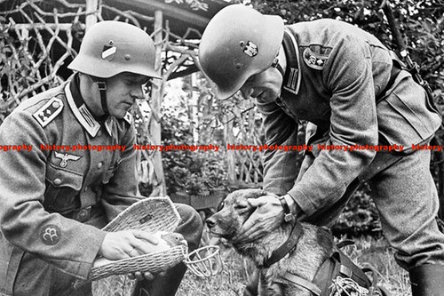 F002279 german soldiers - f002279,