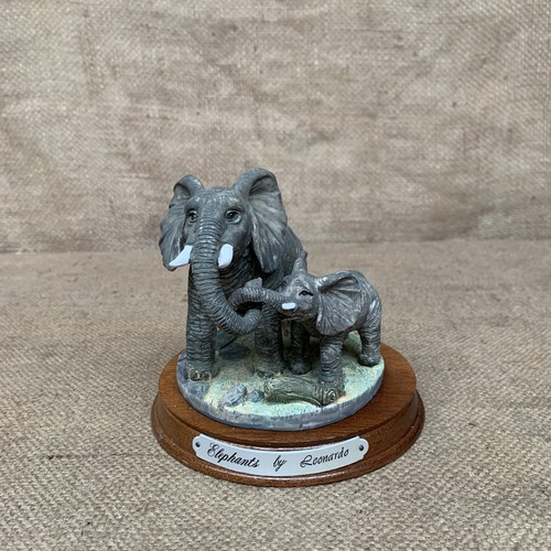 Vintage elephants leonardo - vintage,