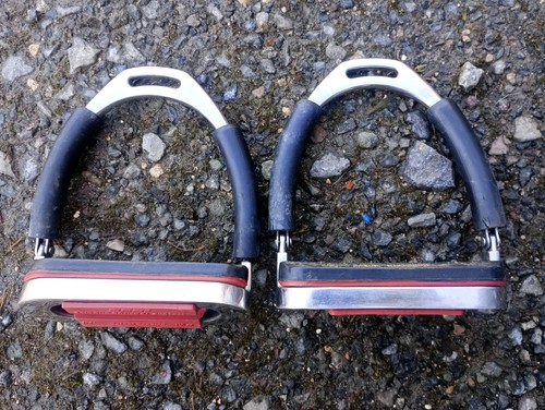 Mountain horse stirrups - horse,