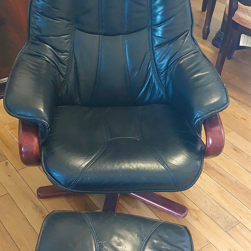 Black leather swivel recliner - black,